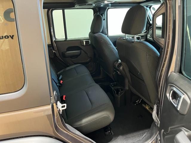 ジープ・ラングラーアンリミテッド スポーツ ETC、ワンオーナー、アップルカープレー、ワンオーナー(27枚目)