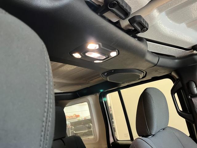 ジープ・ラングラーアンリミテッド スポーツ ETC、ワンオーナー、アップルカープレー、ワンオーナー(31枚目)