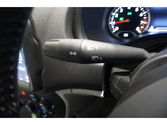 ジープ・レネゲード リミテッド　ＥＴＣ、革シート、ワンオーナー、アップルカープレー（17枚目）