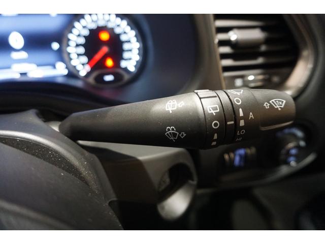 ジープ・レネゲード リミテッド　ＥＴＣ、革シート、ワンオーナー、アップルカープレー（18枚目）