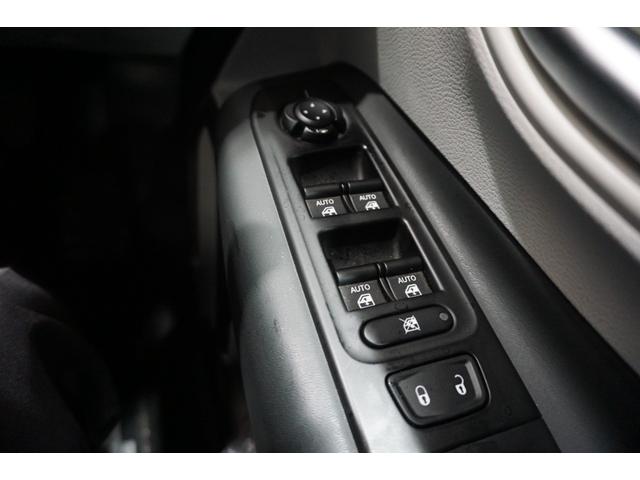 ジープ・レネゲード リミテッド　ＥＴＣ、革シート、ワンオーナー、アップルカープレー（24枚目）