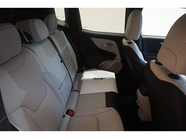 ジープ・レネゲード リミテッド　ＥＴＣ、革シート、ワンオーナー、アップルカープレー（31枚目）