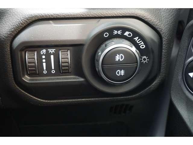 ジープ・ラングラーアンリミテッド サハラ　４ＷＤ　ワンオーナー・ナビ・ＥＴＣ・バックモニター（16枚目）