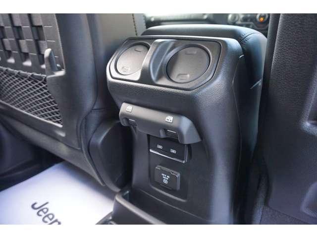 ジープ・ラングラーアンリミテッド ルビコン　４ＷＤ　弊社デモカー・純正ナビ・衝突軽減（54枚目）