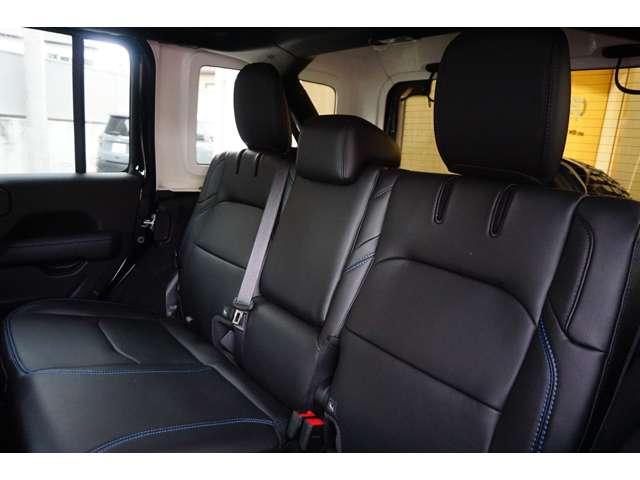 ジープ・ラングラーアンリミテッド４ｘｅ ルビコン４ｘｅ　４ＷＤ（28枚目）