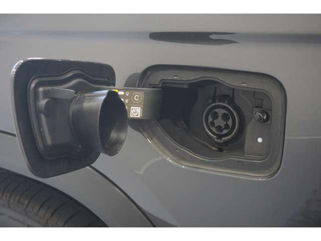 ジープ・グランドチェロキー４ｘｅ リミテッド　４ｘｅ　４ＷＤ　弊社デモカー・新車保証継承・Ｃａｒｐｌａｙ・ＥＴＣ（24枚目）