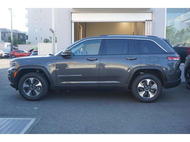 ジープ・グランドチェロキー４ｘｅ リミテッド　４ｘｅ　４ＷＤ　弊社デモカー・新車保証継承・Ｃａｒｐｌａｙ・ＥＴＣ（26枚目）