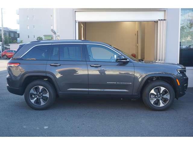 ジープ・グランドチェロキー４ｘｅ リミテッド　４ｘｅ　４ＷＤ　弊社デモカー・新車保証継承・Ｃａｒｐｌａｙ・ＥＴＣ（29枚目）