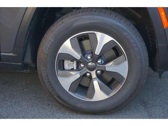 ジープ・グランドチェロキー４ｘｅ リミテッド　４ｘｅ　４ＷＤ　弊社デモカー・新車保証継承・Ｃａｒｐｌａｙ・ＥＴＣ（30枚目）