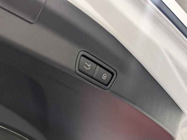 ステルヴィオ ２．２ターボ　ディーゼルＱ４ヴェローチェ　デモカー　新車保証継承　４ＷＤ　２１インチアルミホイール　デジタルクラスターメーター　アダプティブＬＥＤヘッドライト　レッドレザーシート（44枚目）