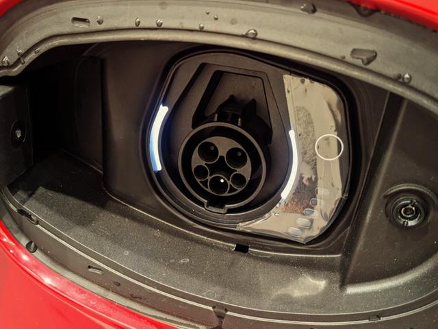 トナーレ プラグインハイブリッドQ4 ヴェローチェ 弊社デモ・社用運用車両 EV走行航続距離72kmPHEV 12.3インチフルデジタルクラスターメーター AppleCarPlay&AndroidAuto シートヒーター&クーラー(15枚目)