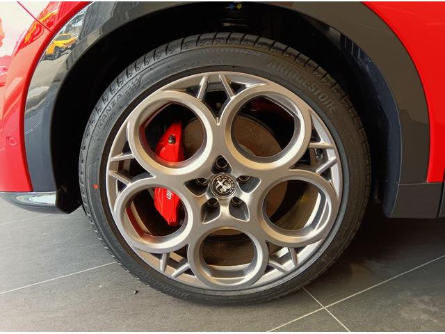 トナーレ プラグインハイブリッドQ4 ヴェローチェ 弊社デモ・社用運用車両 EV走行航続距離72kmPHEV 12.3インチフルデジタルクラスターメーター AppleCarPlay&AndroidAuto シートヒーター&クーラー(18枚目)