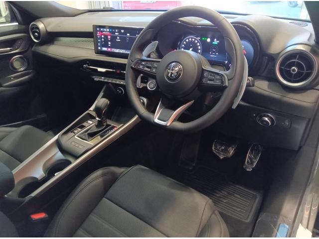 トナーレ プラグインハイブリッドQ4 ヴェローチェ 弊社デモ・社用運用車両 EV走行航続距離72kmPHEV 12.3インチフルデジタルクラスターメーター AppleCarPlay&AndroidAuto シートヒーター&クーラー(21枚目)