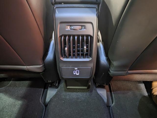 トナーレ プラグインハイブリッドQ4 ヴェローチェ 弊社デモ・社用運用車両 EV走行航続距離72kmPHEV 12.3インチフルデジタルクラスターメーター AppleCarPlay&AndroidAuto シートヒーター&クーラー(49枚目)