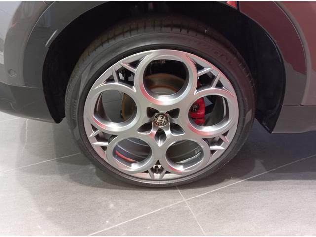 トナーレ プラグインハイブリッドQ4 ヴェローチェ デモ・社用車 EV航続走行距離72km PHEV 12.3インチフルデジタルクラスターメーター 10.25インチセンターディスプレイ シートヒーター&クーラー(19枚目)