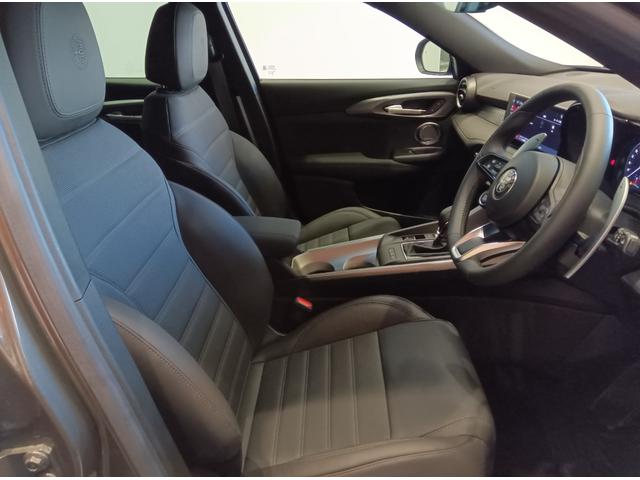 トナーレ プラグインハイブリッドQ4 ヴェローチェ デモ・社用車 EV航続走行距離72km PHEV 12.3インチフルデジタルクラスターメーター 10.25インチセンターディスプレイ シートヒーター&クーラー(27枚目)