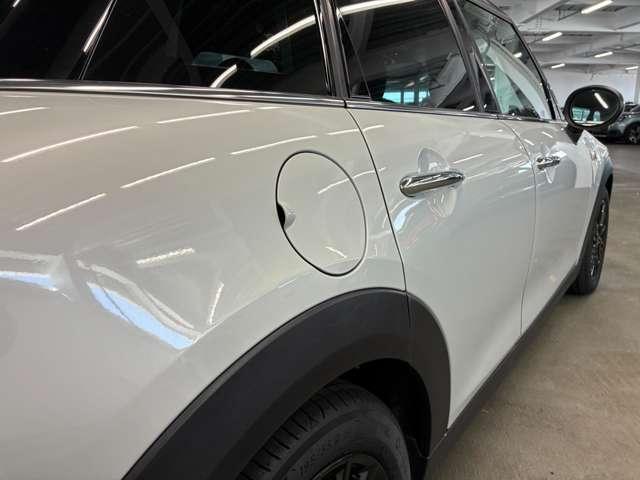 ＭＩＮＩ クーパーＤ　５ドア　ＤＣＴ　純正ナビ　衝突軽減ブレーキ（11枚目）