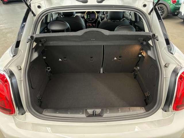 ＭＩＮＩ クーパーＤ　５ドア　ＤＣＴ　純正ナビ　衝突軽減ブレーキ（12枚目）