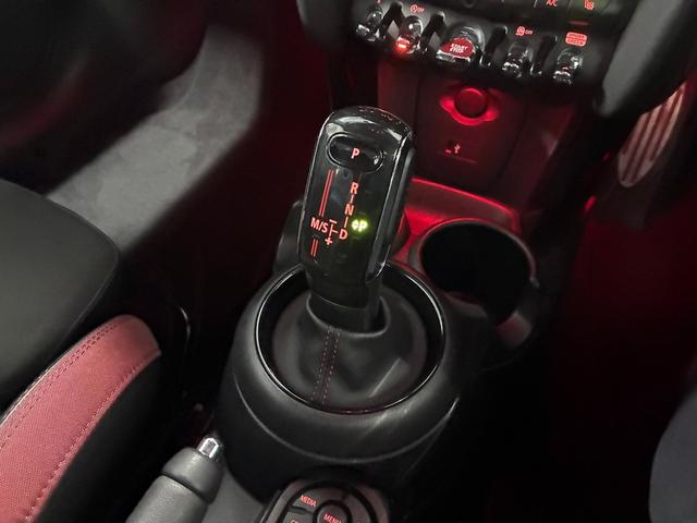 ＭＩＮＩ ジョンクーパーワークス　３ドア　アクティブクルーズ　ヘッドアップディスプレイ　シートヒーター　パーキングアシスト　ドライビングモード（25枚目）