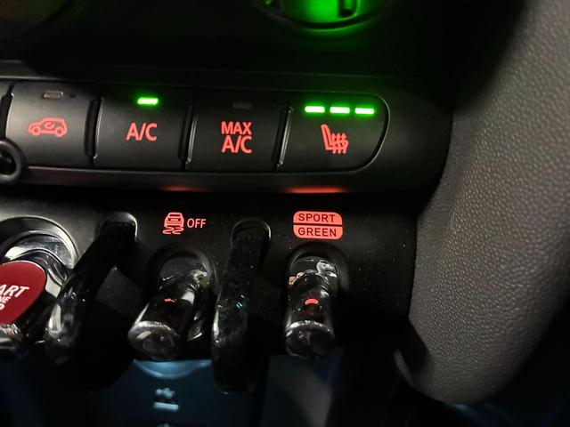 ＭＩＮＩ ジョンクーパーワークス　３ドア　ＡｐｐｌｅＣａｒＰｌａｙ　アクティブクルーズ　ヘッドアップディスプレイ　シートヒーター　パーキングアシスト　ドライビングモード（21枚目）
