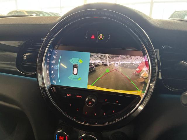ＭＩＮＩ ジョンクーパーワークス　３ドア　ＡｐｐｌｅＣａｒＰｌａｙ　アクティブクルーズ　ヘッドアップディスプレイ　シートヒーター　パーキングアシスト　ドライビングモード（26枚目）