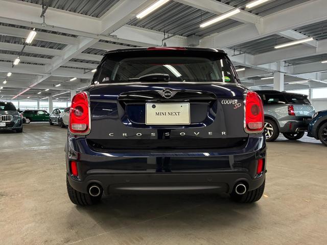 MINI クーパーSD クロスオーバー オール4 4WD Yoursパッケージ 本革シート 電動シート アクティブクルーズ パドルシフト 専用19インチホイール(10枚目)