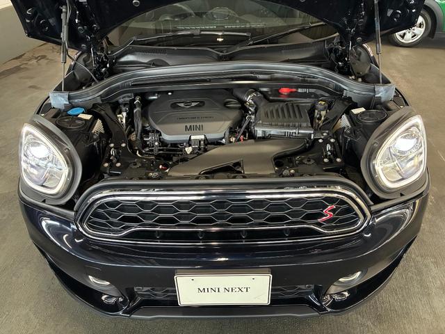 MINI クーパーSD クロスオーバー オール4 4WD Yoursパッケージ 本革シート 電動シート アクティブクルーズ パドルシフト 専用19インチホイール(41枚目)