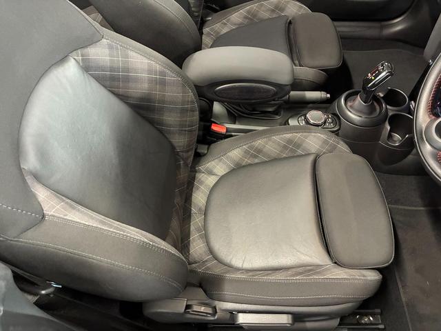 MINI クーパーS コンバーチブル DCT harman/kardon JCWステアリング パドルシフト アクティブクルーズコントロール ヘッドアップディスプレイ(13枚目)