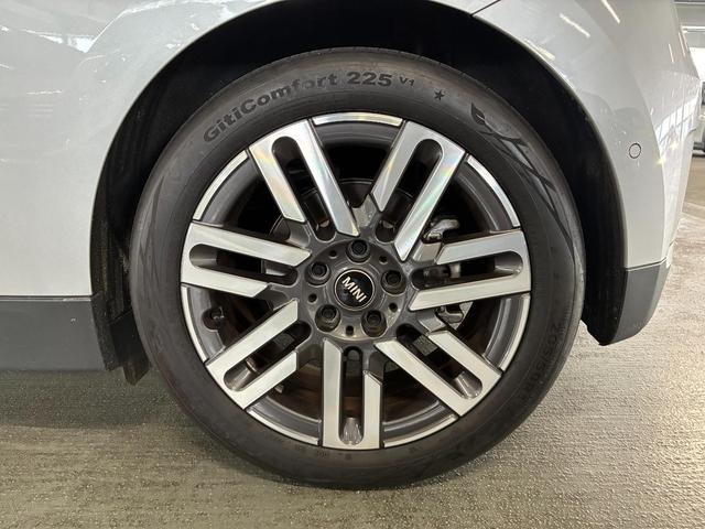 ＭＩＮＩ クーパーＳＥ　３ドア　元試乗車　ＣｌａｓｓｉｃＴＲＩＭ　ヘッドアップディスプレイ（39枚目）