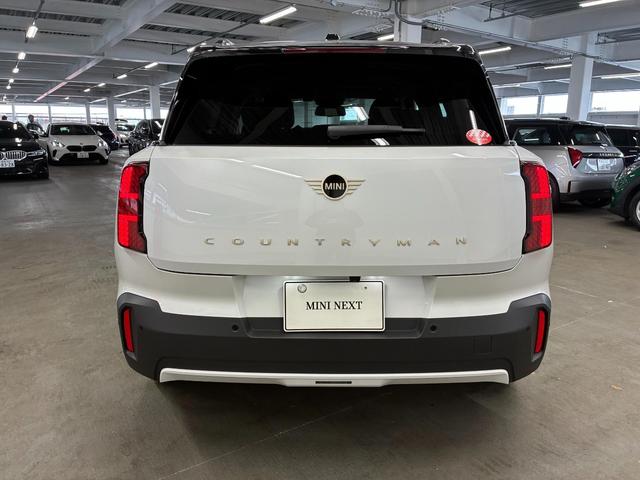ＭＩＮＩ カントリーマン　Ｃ　ＤＣＴ　元試乗車　Ｍパッケージ　電動シート　ｈａｒｍａｎ／ｋａｒｄｏｎ（5枚目）