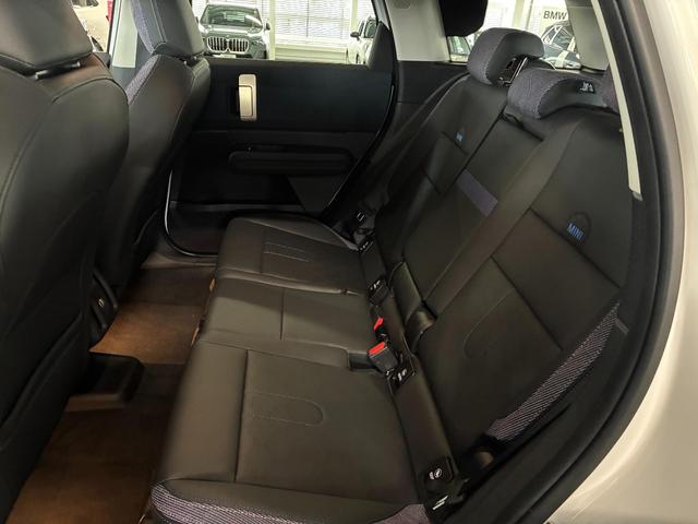 ＭＩＮＩ カントリーマン　Ｃ　ＤＣＴ　元試乗車　Ｍパッケージ　電動シート　ｈａｒｍａｎ／ｋａｒｄｏｎ（12枚目）