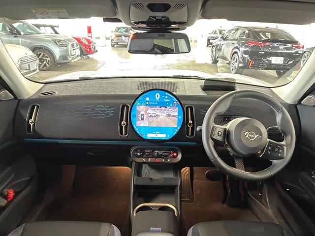 ＭＩＮＩ カントリーマン　Ｃ　ＤＣＴ　元試乗車　Ｍパッケージ　電動シート　ｈａｒｍａｎ／ｋａｒｄｏｎ（13枚目）
