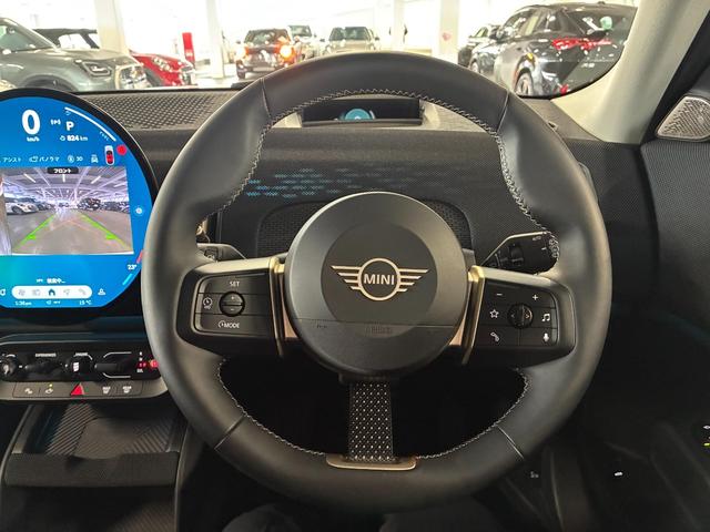 ＭＩＮＩ カントリーマン　Ｃ　ＤＣＴ　元試乗車　Ｍパッケージ　電動シート　ｈａｒｍａｎ／ｋａｒｄｏｎ（14枚目）