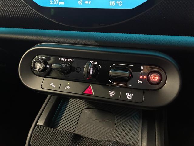 ＭＩＮＩ カントリーマン　Ｃ　ＤＣＴ　元試乗車　Ｍパッケージ　電動シート　ｈａｒｍａｎ／ｋａｒｄｏｎ（18枚目）