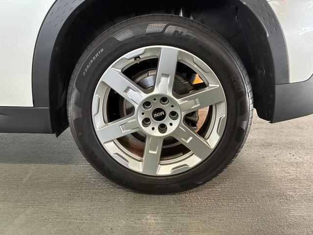 ＭＩＮＩ カントリーマン　Ｃ　ＤＣＴ　元試乗車　Ｍパッケージ　電動シート　ｈａｒｍａｎ／ｋａｒｄｏｎ（33枚目）