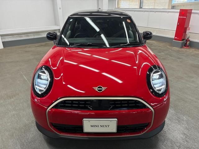 MINI クーパー C 3ドア DCT 元試乗車 FaovuredTRIM CarPlay アクティブクルーズ(6枚目)