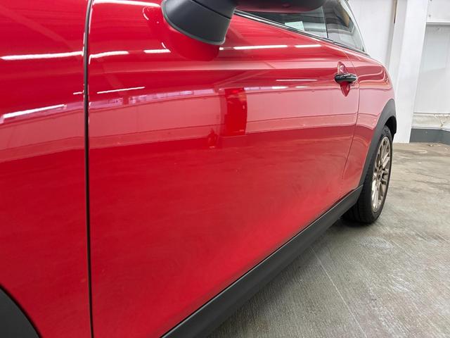 MINI クーパー C 3ドア DCT 元試乗車 FaovuredTRIM CarPlay アクティブクルーズ(16枚目)