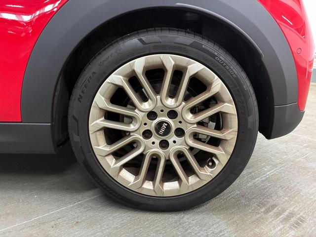 MINI クーパー C 3ドア DCT 元試乗車 FaovuredTRIM CarPlay アクティブクルーズ(41枚目)