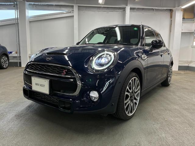 MINI クーパーS 5ドア DCT YoursPKG 専用18AW 本革シート アクティブクルーズ(6枚目)