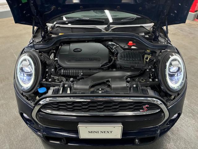 MINI クーパーS 5ドア DCT YoursPKG 専用18AW 本革シート アクティブクルーズ(44枚目)