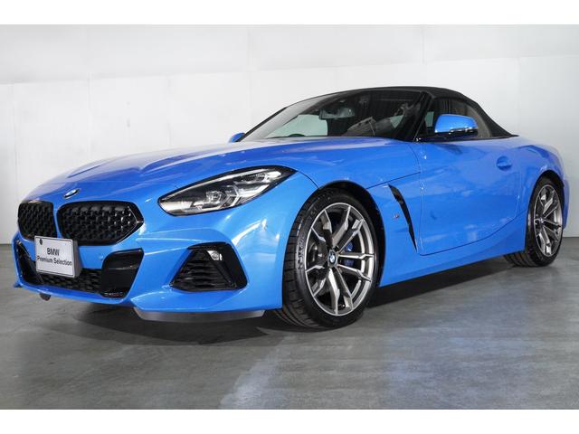 Bmw ｚ４ ｍ４０ｉ ｂｍｗ認定中古車 ブラック レザー シートヒーター アルミ インテリア トリム ハーマンカードン スピーカー １９インチ アロイホイール 670 0万円 令和2年 年 東京都 中古車 価格 Com