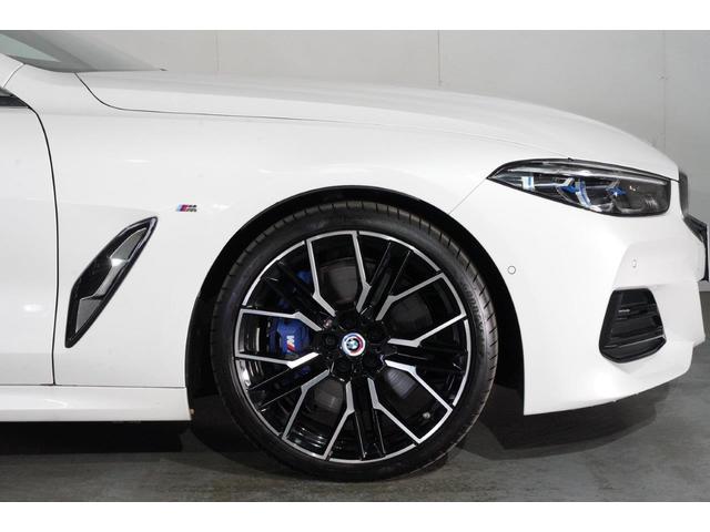 ８シリーズ ８４０ｄ　ｘＤｒｉｖｅ　グランクーペ　Ｍスポーツ　ＢＭＷ認定中古車　２０２３年モデル　フィオナ・レッドレザーシート（赤）シートヒーター　エクスクルーシブスポーツ　タッチ式・ナビゲーション　前後バンパーセンサー　全周囲カメラ　２０インチ・アロイホイール（5枚目）