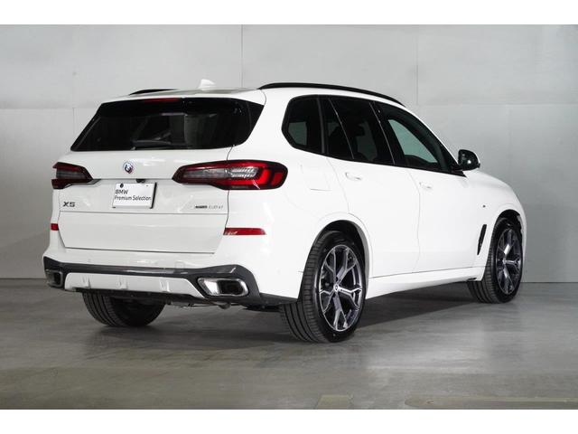 ｘＤｒｉｖｅ　３５ｄ　Ｍスポーツハイラインパッケージ　ＢＭＷ認定中古車　２０２３年モデル　ハイライン・パッケージ　センサテック・ブラックレザーシート　２１インチ・アロイホイール　アクティブ・クルーズコントロール（ＡＣＣ）プライバシーガラス　ウッドトリム(3枚目)