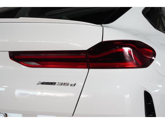 Ｘ６ ｘＤｒｉｖｅ　３５ｄ　Ｍスポーツハイラインパッケージ　ＢＭＷ認定中古車　２０２３年モデル　ＬＥＤヘッドライト　衝突軽減ブレーキ　車線逸脱警告　アクティブ・クルーズ・コントロール（ＡＣＣ）　２１インチ・アロイ・ホイール　ファインウッド・インテリアトリム（12枚目）