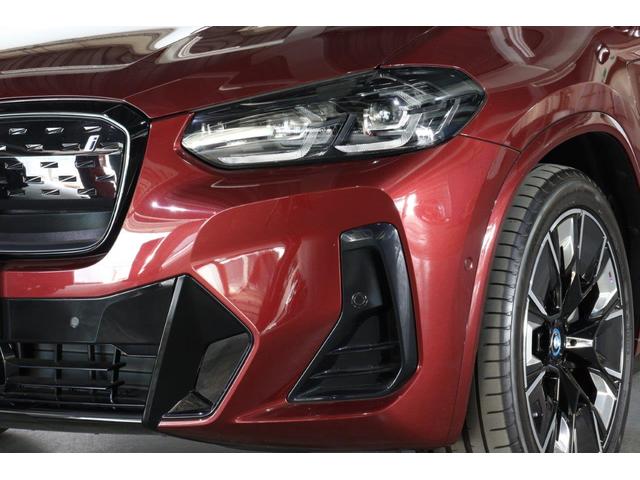 ｉＸ３ 　ＢＭＷ認定中古車　車線逸脱警告　衝突軽減ブレーキ　アクティブクルーズコントロールシステム　ブラックレザーシート　２０インチアルミホイール（6枚目）