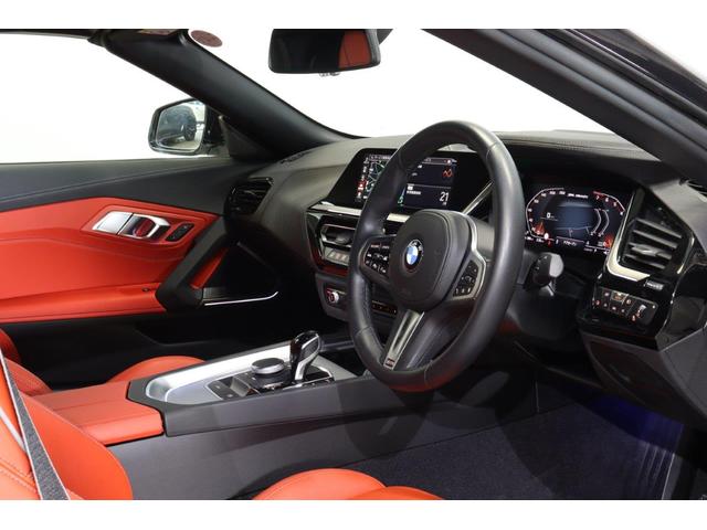 Ｚ４ Ｍ４０ｉ　ＢＭＷ認定中古車　２０２３年モデル　マグマレッド・レザーシート　シートヒーター　アルミメッシュ・インテリアトリム　ＬＥＤヘッドライト　電動幌　車線逸脱警告　衝突軽減ブレーキ　スマートキー（13枚目）