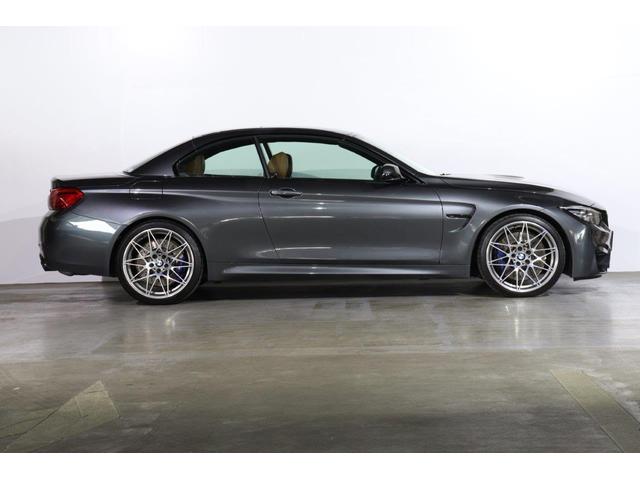 Ｍ４ Ｍ４カブリオレ　コンペティション　ＢＭＷ認定中古車　２０１９年モデル　アロマブラウン・レザーシート　シートヒーター　ＬＥＤヘッドライト　ＤＣＴ（デュアル・クラッチ・トランスミッション）車線逸脱警告　衝突軽減　前後バンパーセンサー（6枚目）