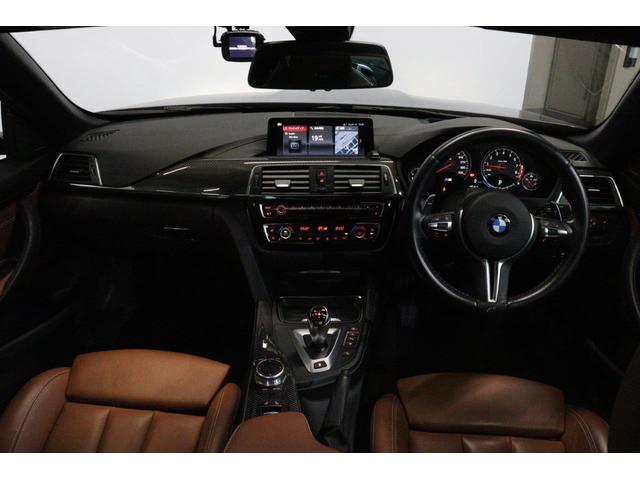Ｍ４ Ｍ４カブリオレ　コンペティション　ＢＭＷ認定中古車　２０１９年モデル　アロマブラウン・レザーシート　シートヒーター　ＬＥＤヘッドライト　ＤＣＴ（デュアル・クラッチ・トランスミッション）車線逸脱警告　衝突軽減　前後バンパーセンサー（9枚目）