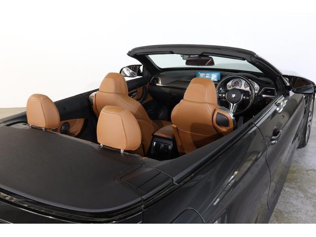Ｍ４ Ｍ４カブリオレ　コンペティション　ＢＭＷ認定中古車　２０１９年モデル　アロマブラウン・レザーシート　シートヒーター　ＬＥＤヘッドライト　ＤＣＴ（デュアル・クラッチ・トランスミッション）車線逸脱警告　衝突軽減　前後バンパーセンサー（16枚目）