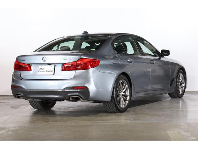 ５シリーズ ５２３ｄ　ｘＤｒｉｖｅ　Ｍスピリット　ＢＭＷ認定中古車　車線逸脱警告　衝突軽減ブレーキ　アクティブ・クルーズ・コントロール（ＡＣＣ）ＬＥＤヘッドライト　全周囲カメラ（３６０度ビュー）前後バンパーセンサー　ヘッドアップ・ディスプレイ　４ＷＤ（3枚目）